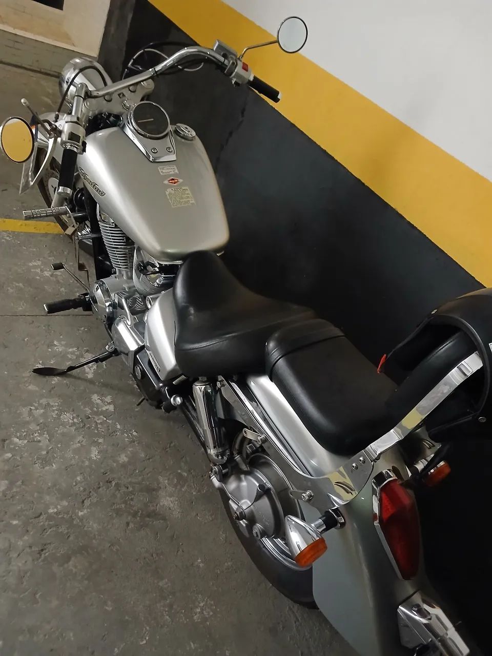 Ótima moto  conservada - Foto 3