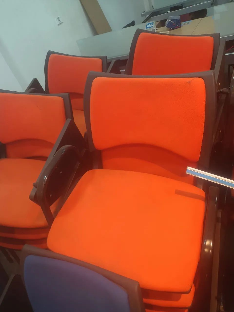 Cadeira Universitária com estafado e braço dobrável  - Foto 4