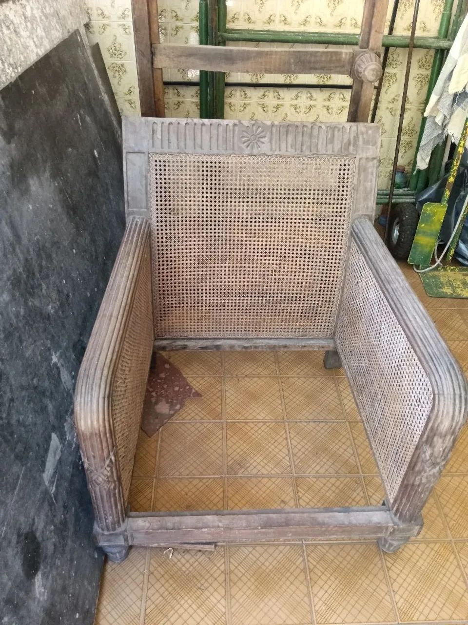 Duas poltronas,um e três lugares  - Foto 4