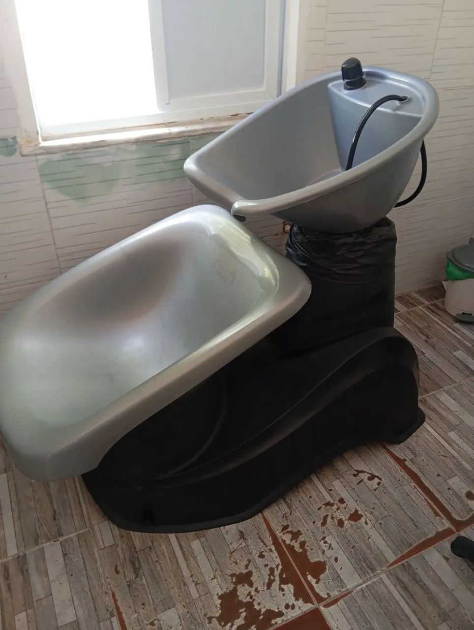 Vendo lavatório de salão de beleza 