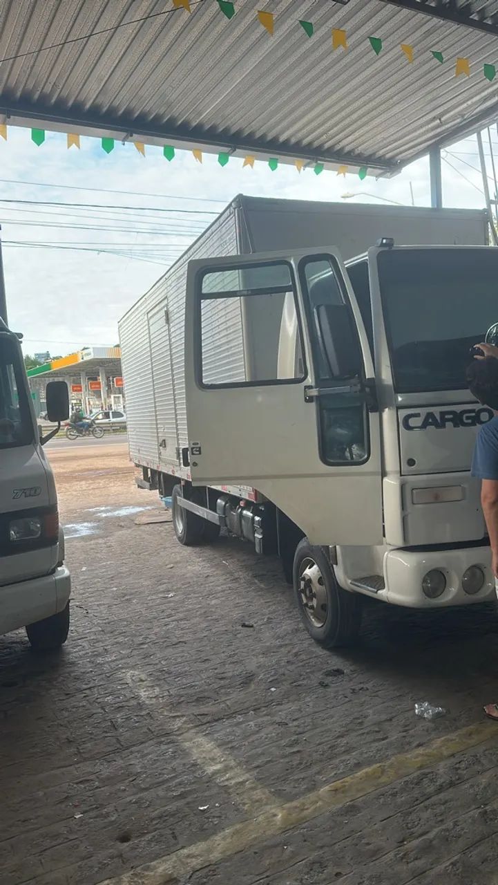 Ford cargo 816 2013
