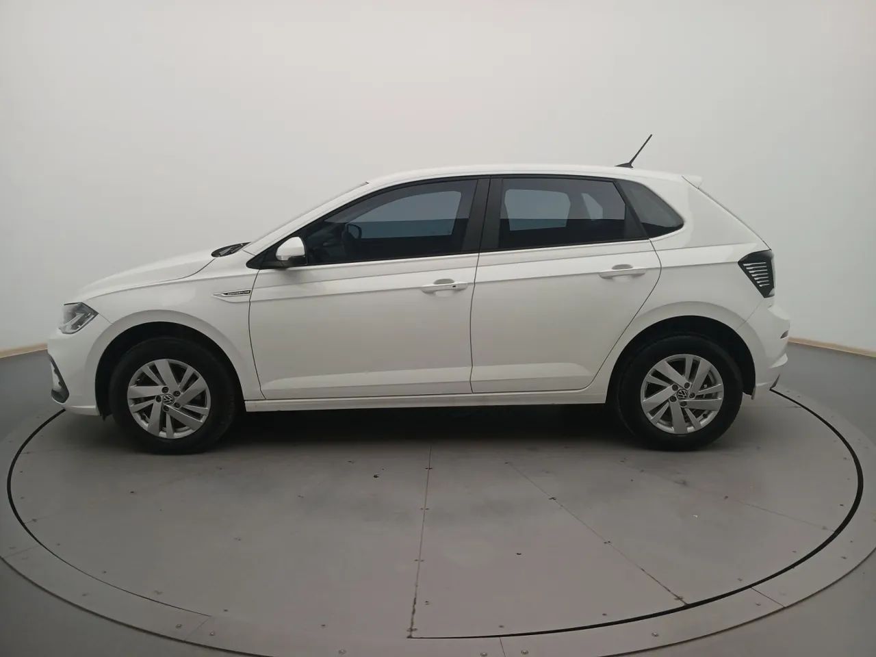 Volkswagen Polo Comfortline TSI 1.0 Flex 12V Aut., foto 2 de 18
