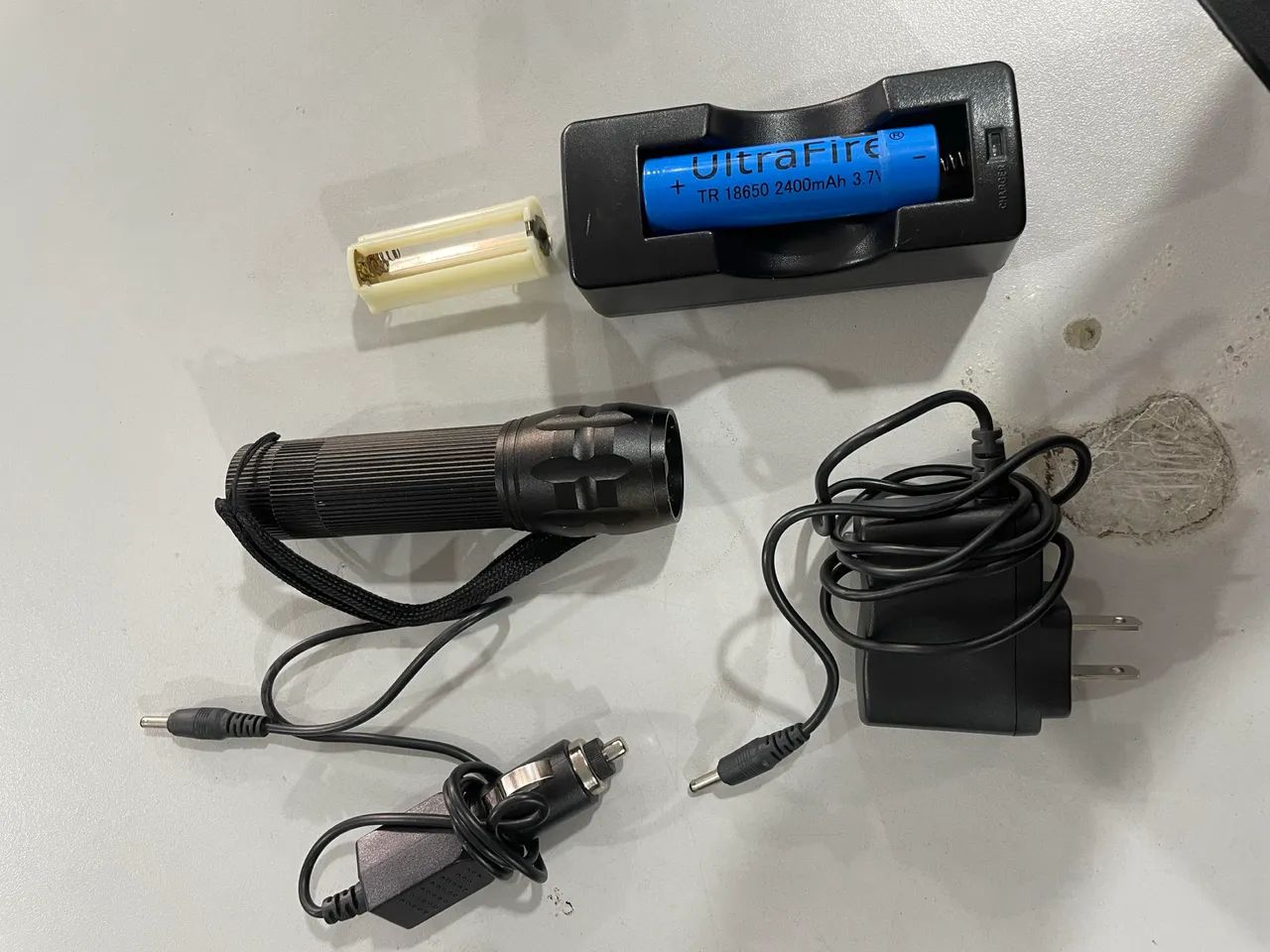 Lanterna Tática LED Recarregáve