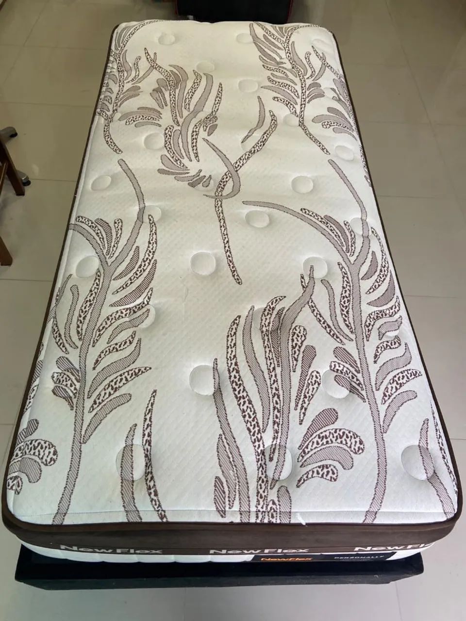 Vendo cama box solteiro maxflex.  - Foto 3