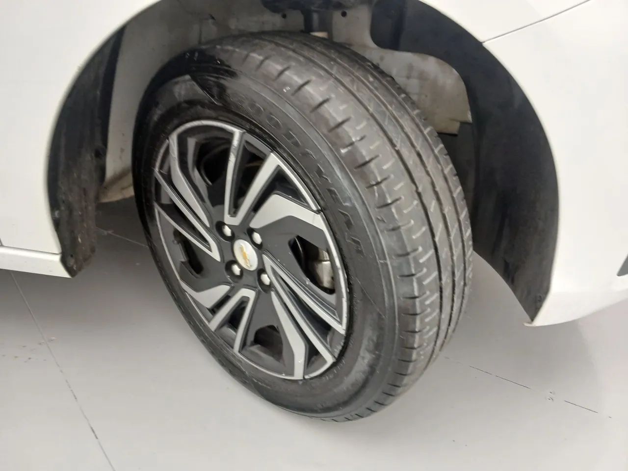 Chevrolet Onix Hatch 1.0 12V Flex Mec. 4P, foto 13 de 18