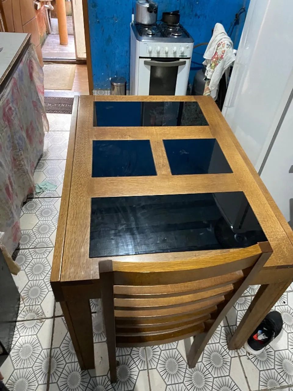 Mesa de jantar com 4 cadeiras em perfeito estado  - Foto 4
