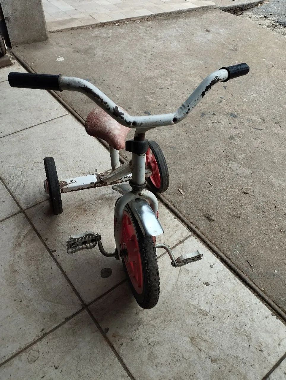 Triciclo antigo anos 70, funcionando. - Foto 2