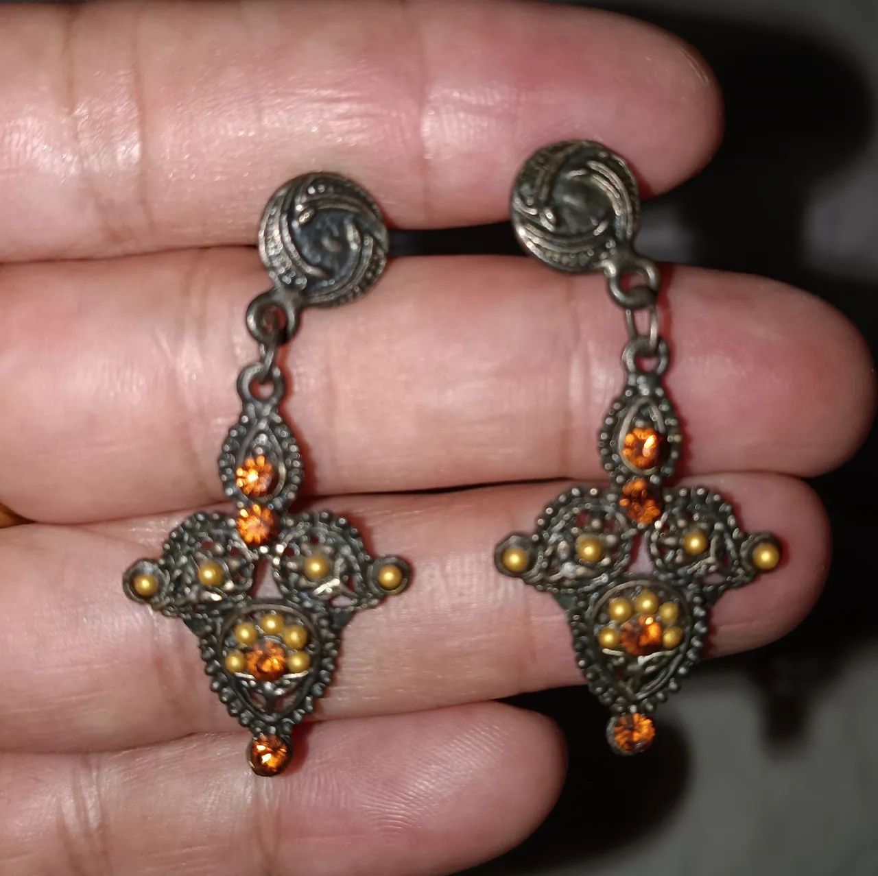 Brincos de Pedras Amarelas Dourado 