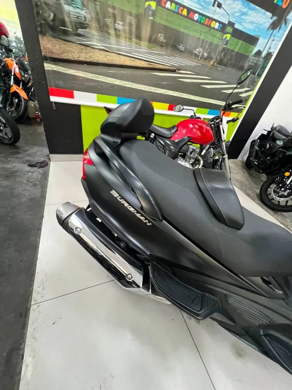 SUZUKI BURGMAN 650 - Foto 5