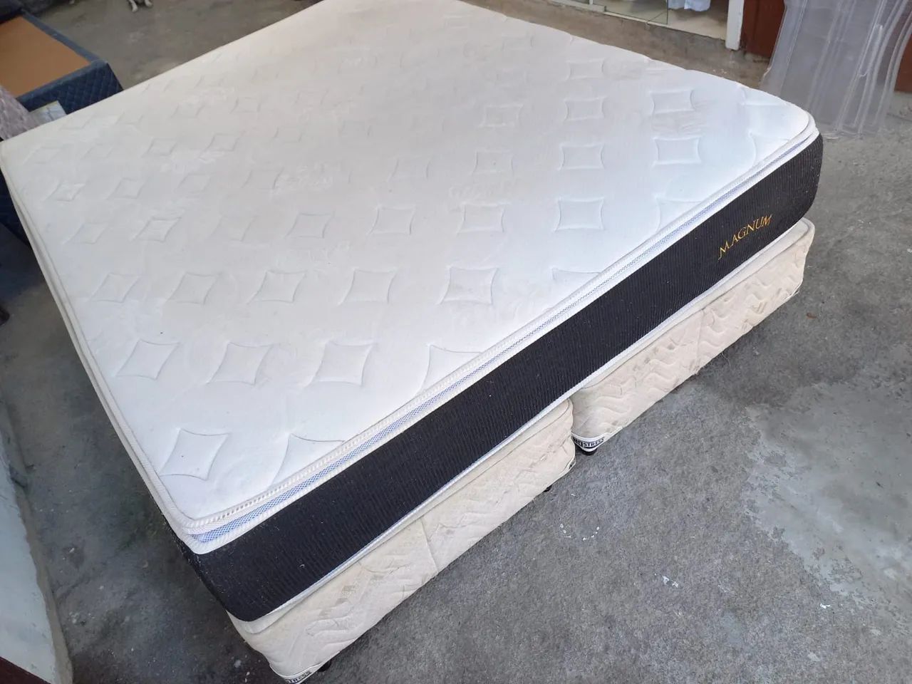Queen-size box bed483752446212198405