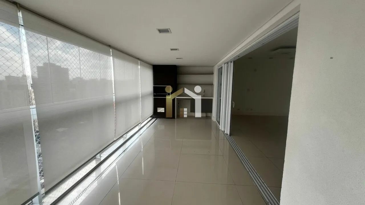 Apartamento em moema com 189m², 3 suítes e 4 vagas de garagem.