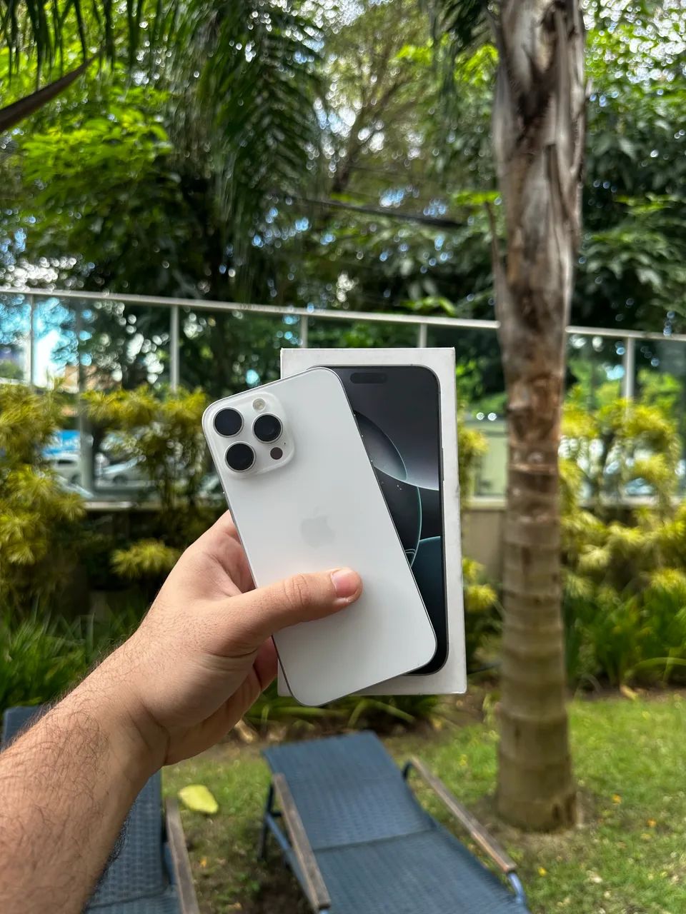 iPhone 16 Pro Max 