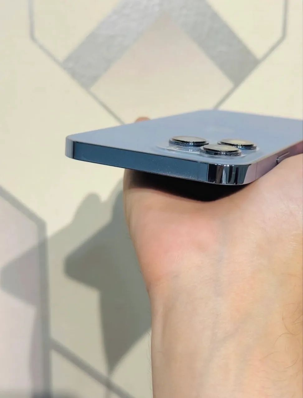 iPhone 13 Pro Max, conservadíssimo. Face ID perfeito - Celulares e