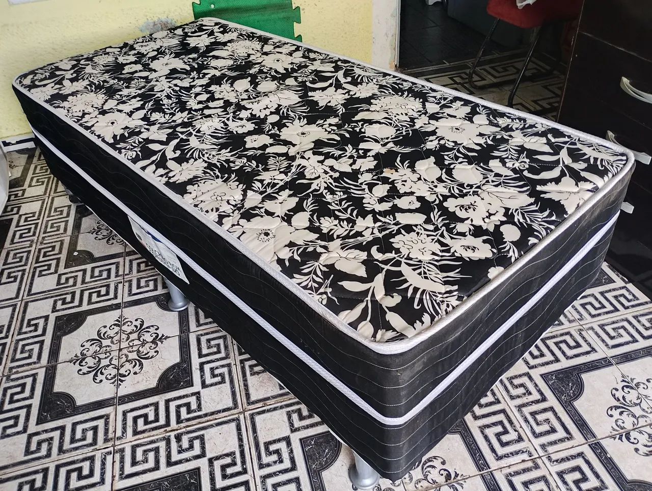 Vendo cama box de solteiro conjugada  - Foto 5