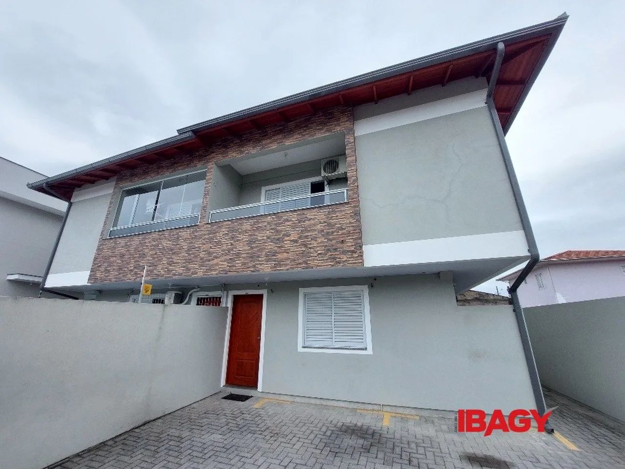 Excelente Casa 2 dormitório(s) em Ponte do Imaruim - Palhoça