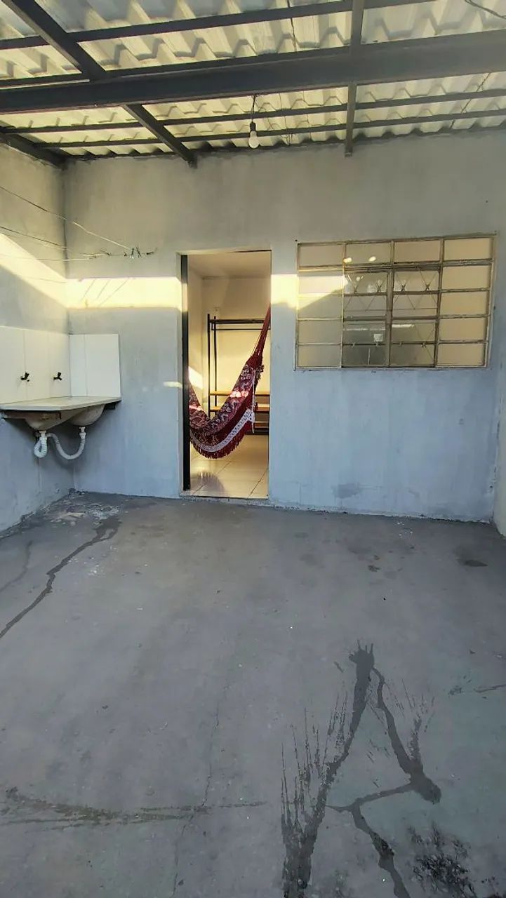 Aluga-se Kitnet com entrada Individual na 1406 Sul