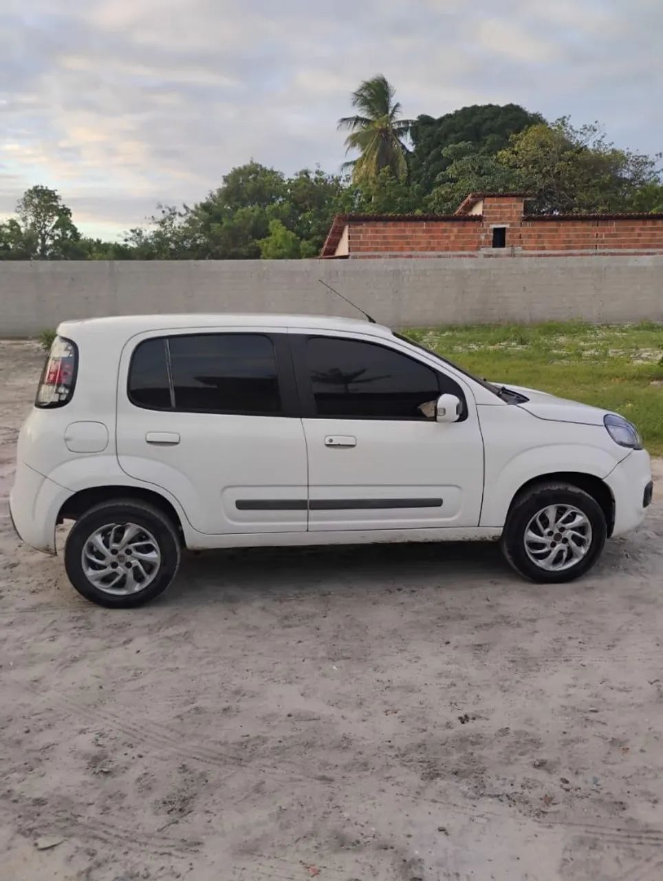 Fiat Uno Evolution 1.4 Fire Flex 8V 5P 2015 - Foto 3