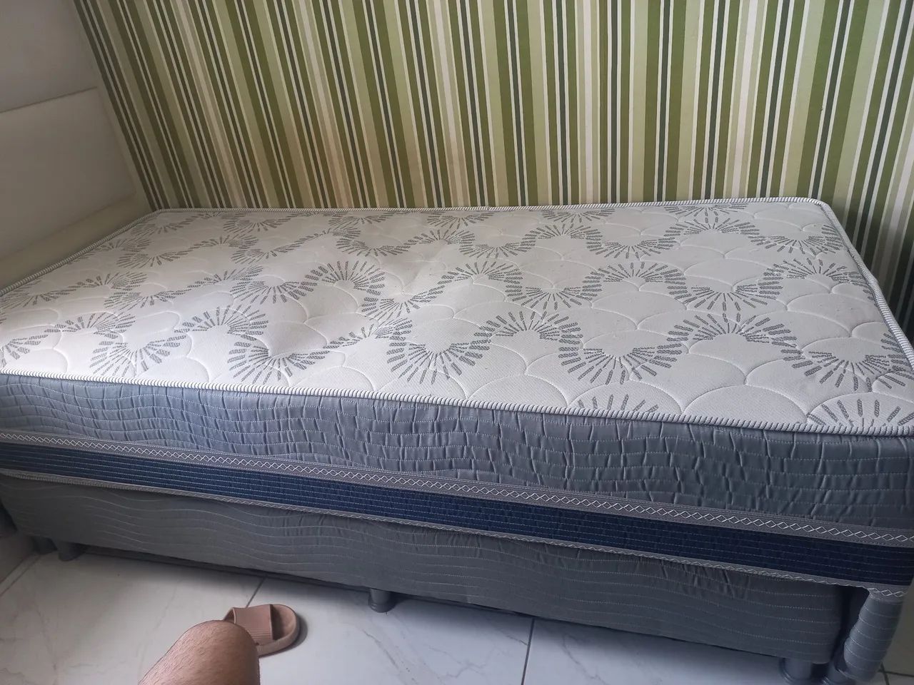 Cama box solteiro conjugada com auxiliar