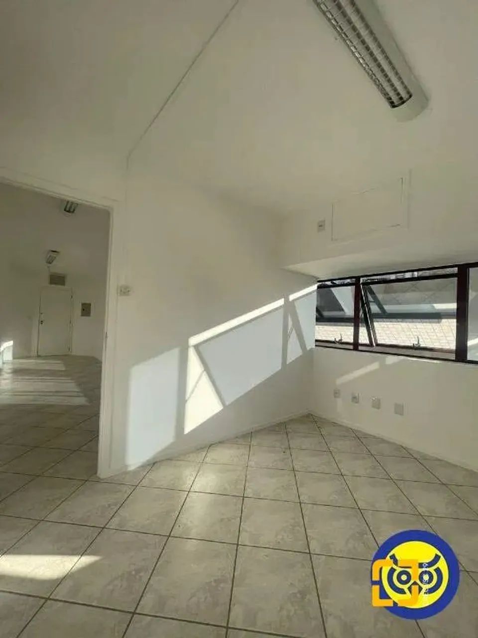 Sala comercial no Centro de Florianópolis com 41,97 m² - Foto 5