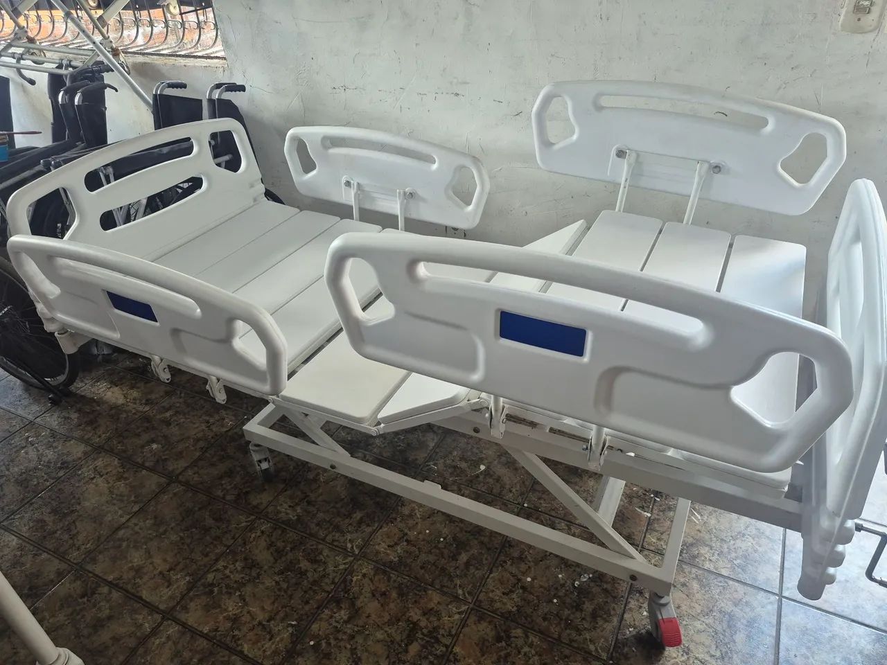 Cama hospitalar 3 manivelas - Foto 2