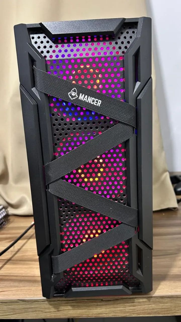 PC GAMER - RX 580 8GB 16GB RAM