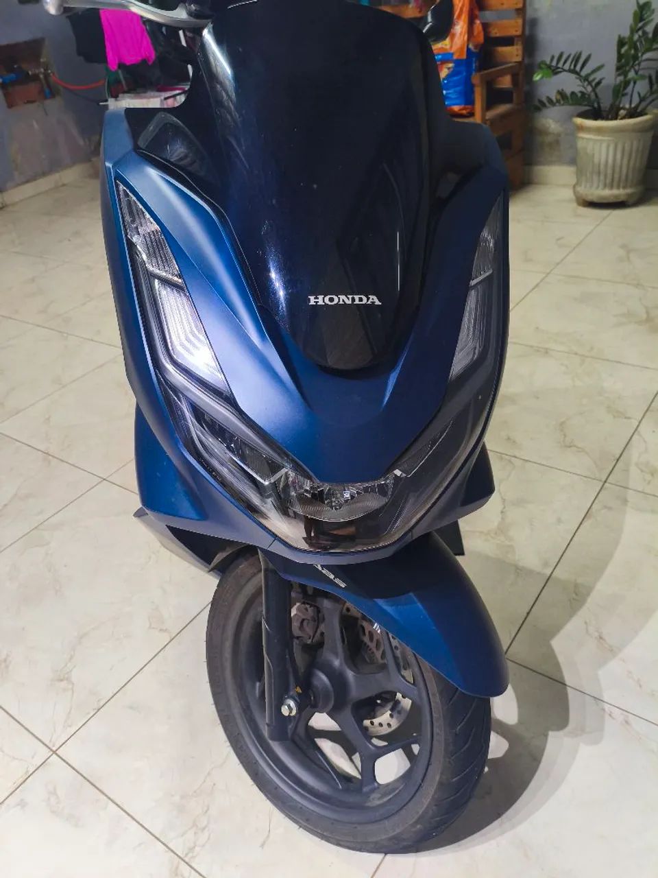 Vendo PCX única dona.