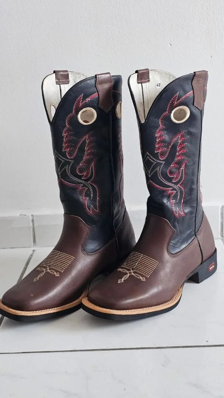 Bota de couro