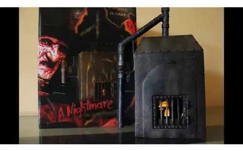 Fornalha Freddy Krueger Neca. Mais BRINDE Boneco Freddy Remake