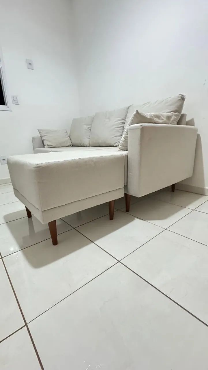 Sofá Linho Living com Puff/Chaise - Foto 4