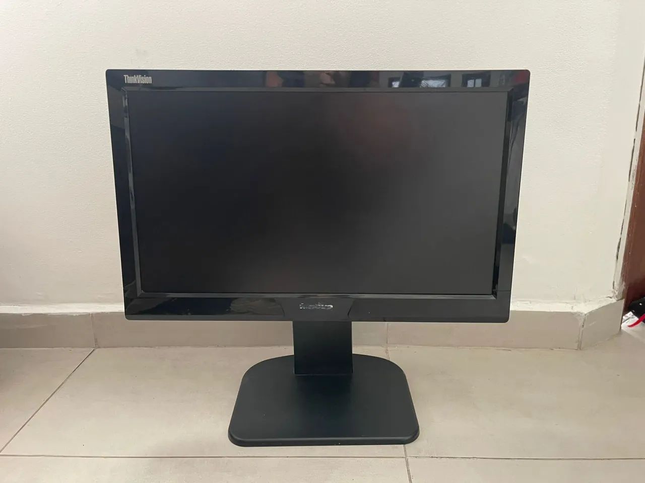 Vendo monitor LENOVO 