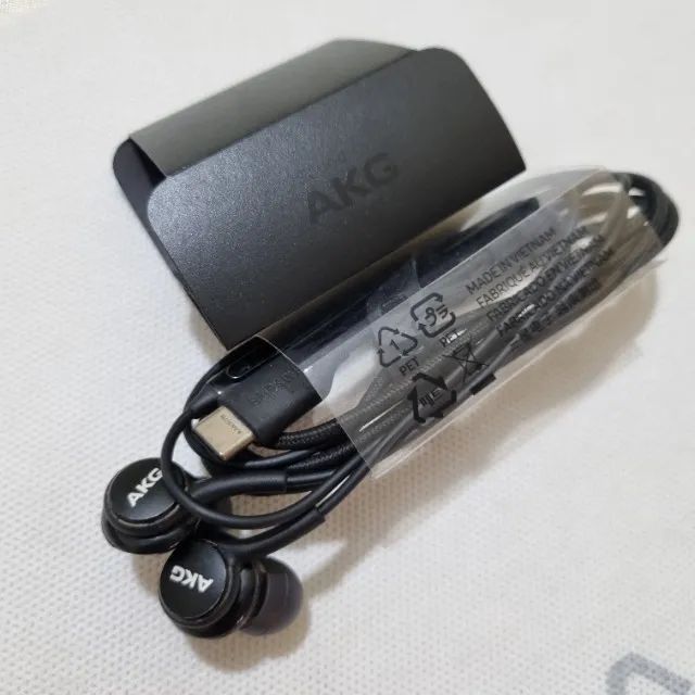 Fone AKG Original (Usb-c) - Veio junto com o celular S21 Plus