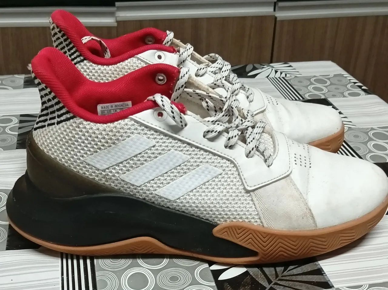 Tênis Adidas unissex  - Foto 2
