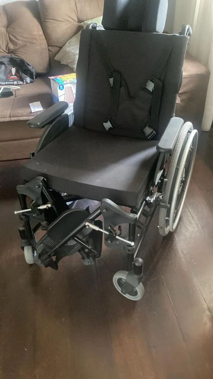 Cadeira de rodas. - Foto 2