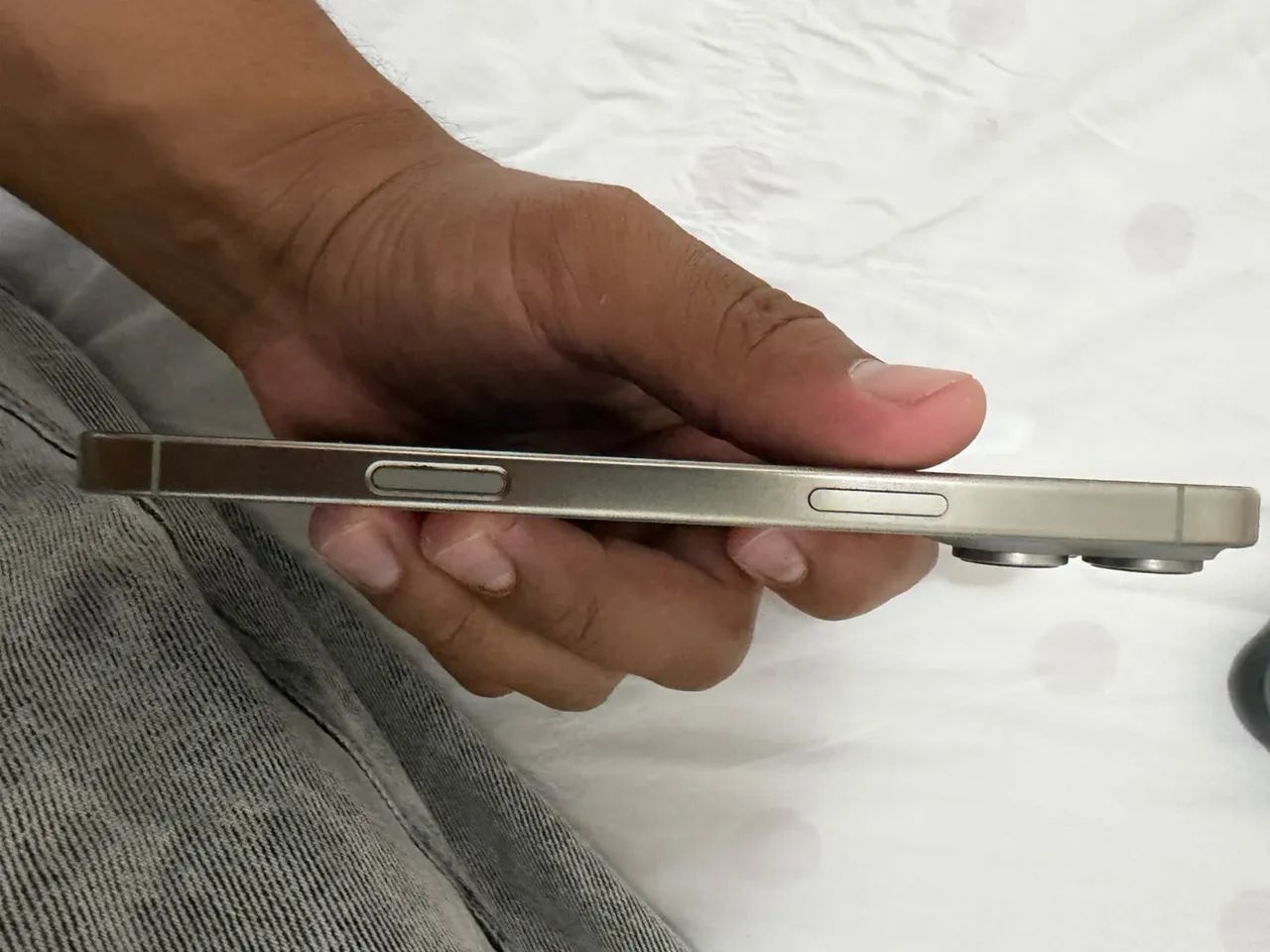 Iphone 16 PRO MAX  - Foto 3