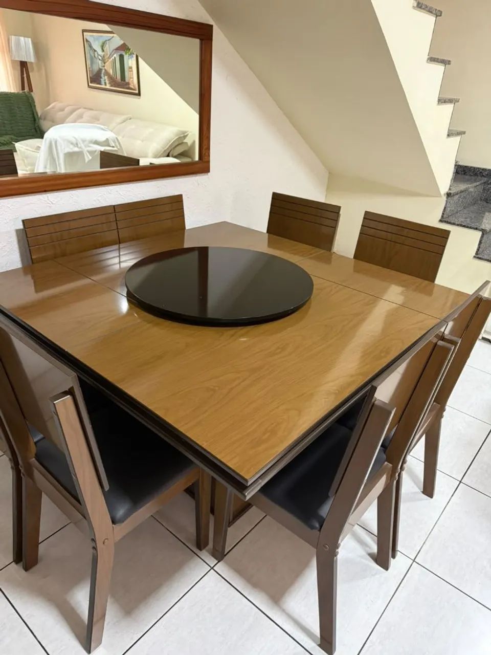 Mesa com centro giratório e cadeiras (8 lugares) 