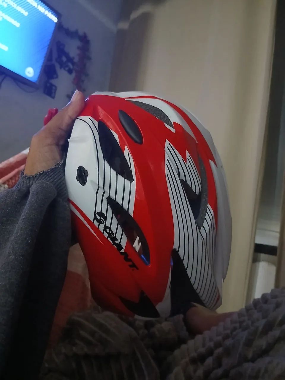 Vendo um capacete de bicicleta
