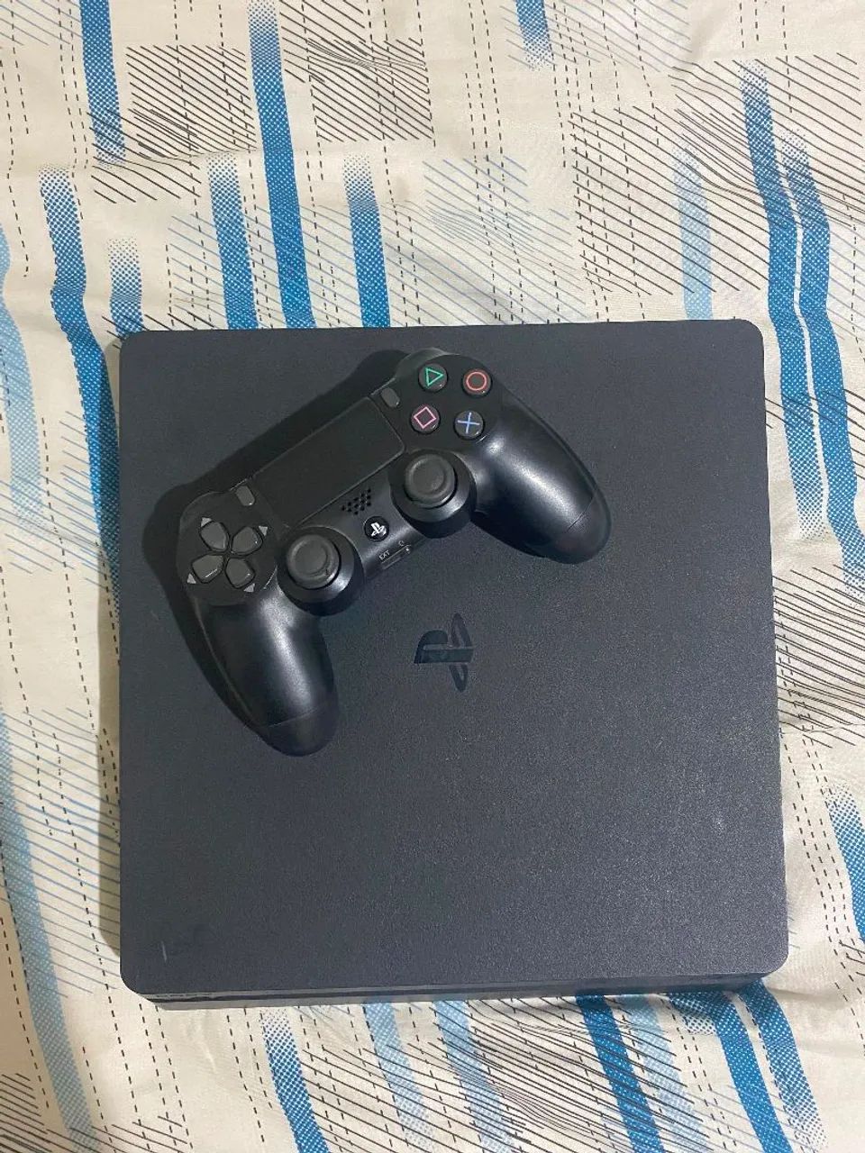 PS4 SLIM [1TB] 