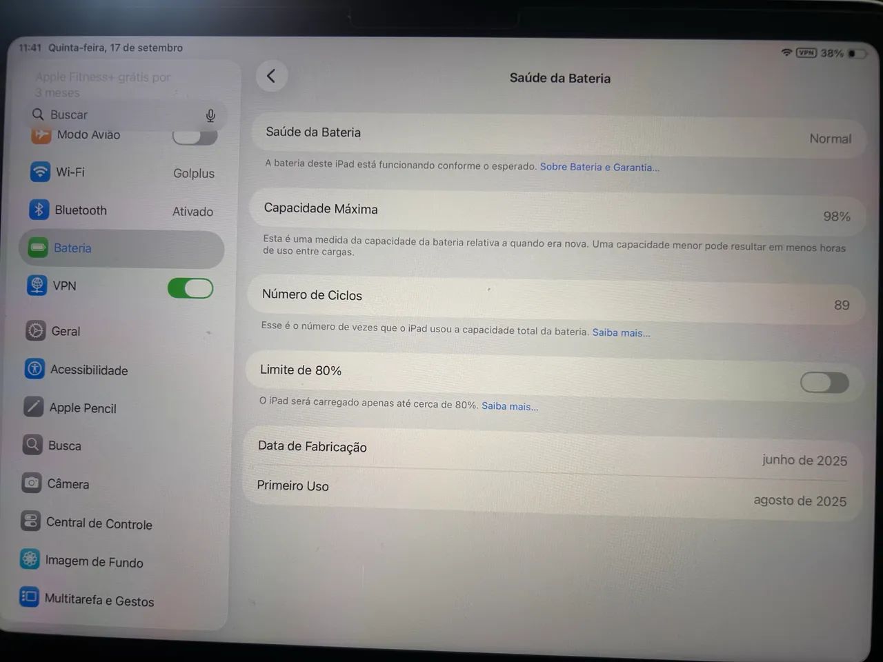 iPad 11ª Geração A16 128GB + Logitech Slim Folio - Bateria 98% - Foto 2