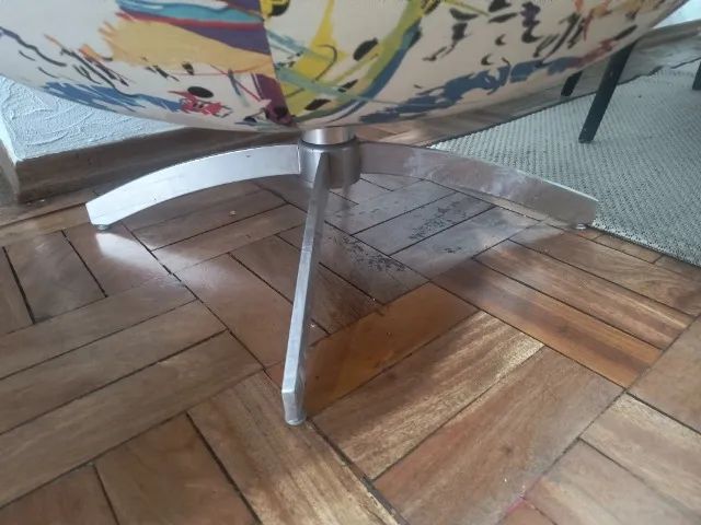 Poltrona Giratória Decorativa moderna e funcional, de alta durabilidade - Base Metálica - Foto 3