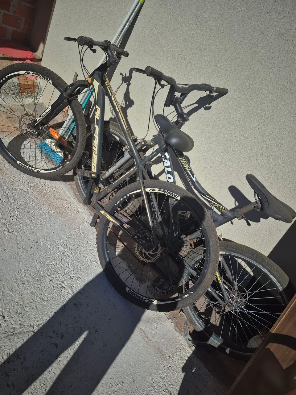  Vendo duas bicicletas caloi prontas para uso 
