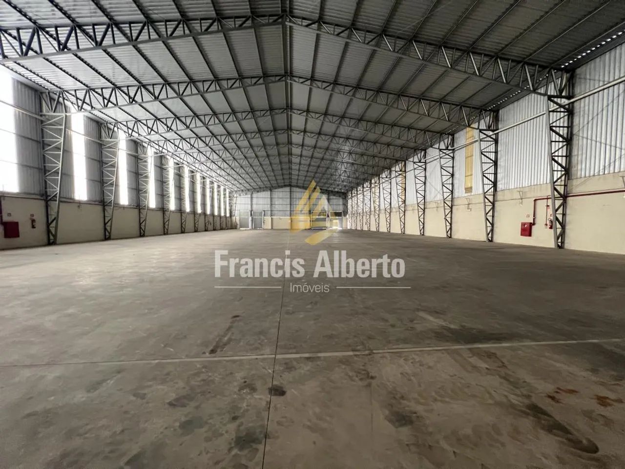 Galpão 2400m² em Cambuí MG REF: GALP2400CAM