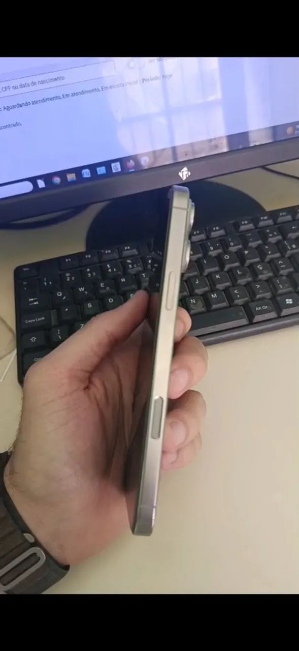 iPhone 16 pro max - Foto 2