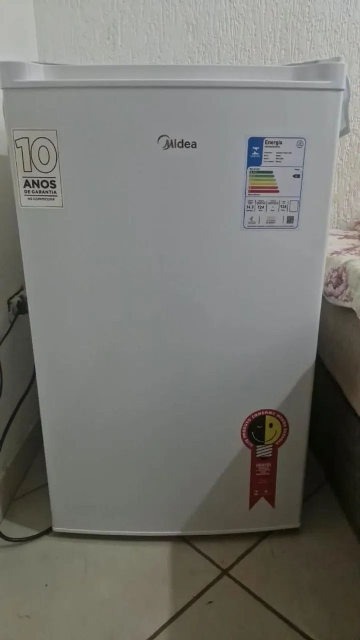 Frigobar Midea 