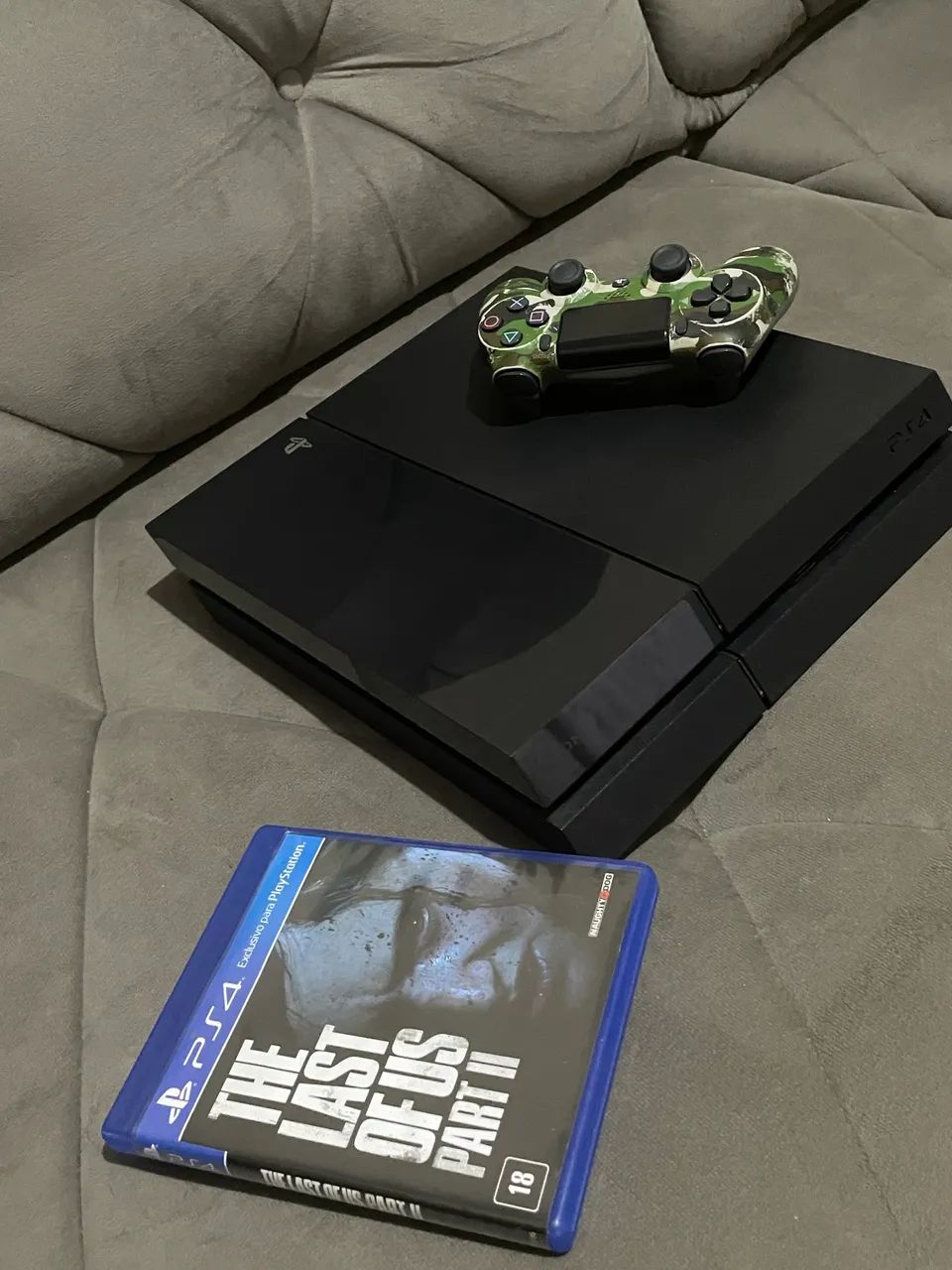 ?PS4 FAT 500GB + Controle e Game ?