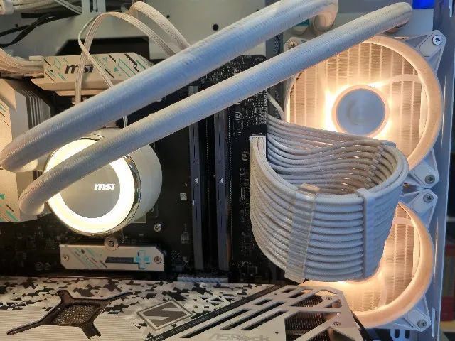 Water Cooler MSI Mag Coreliquid E240, ARGB, 240mm, AMD/Intel, Branco - Foto 3