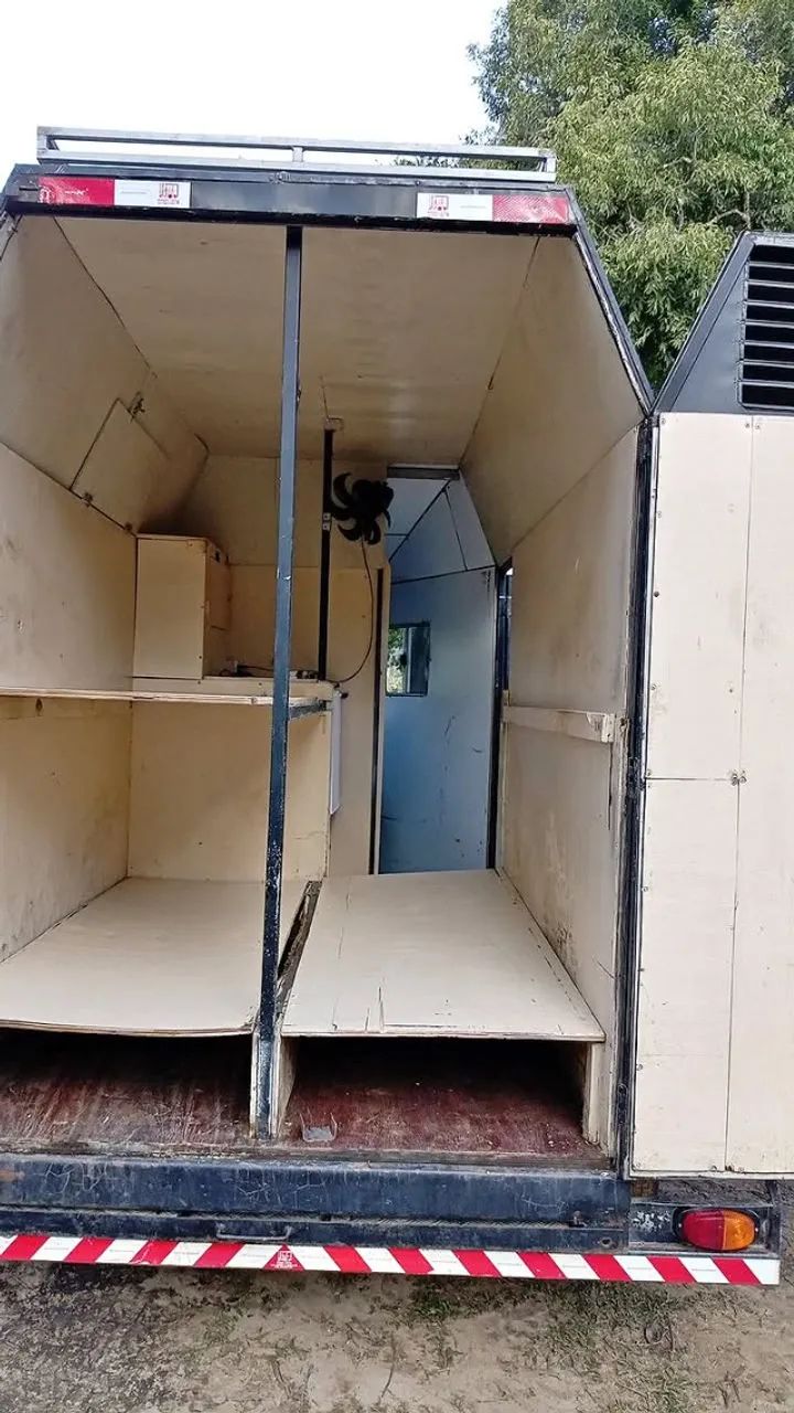 Carreta pra 2 cavalo, com acampamento - Foto 3
