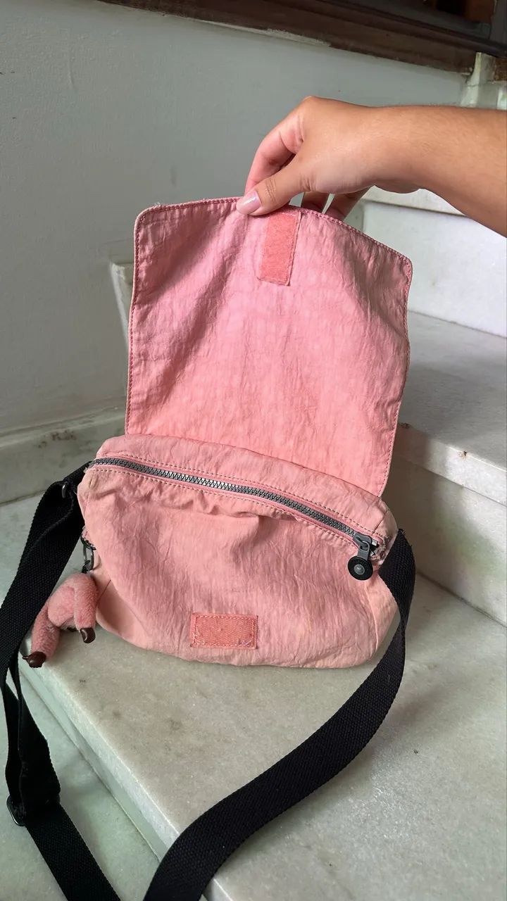 Bolsa Kipling Rosa Clara com Alça Preta - Foto 4