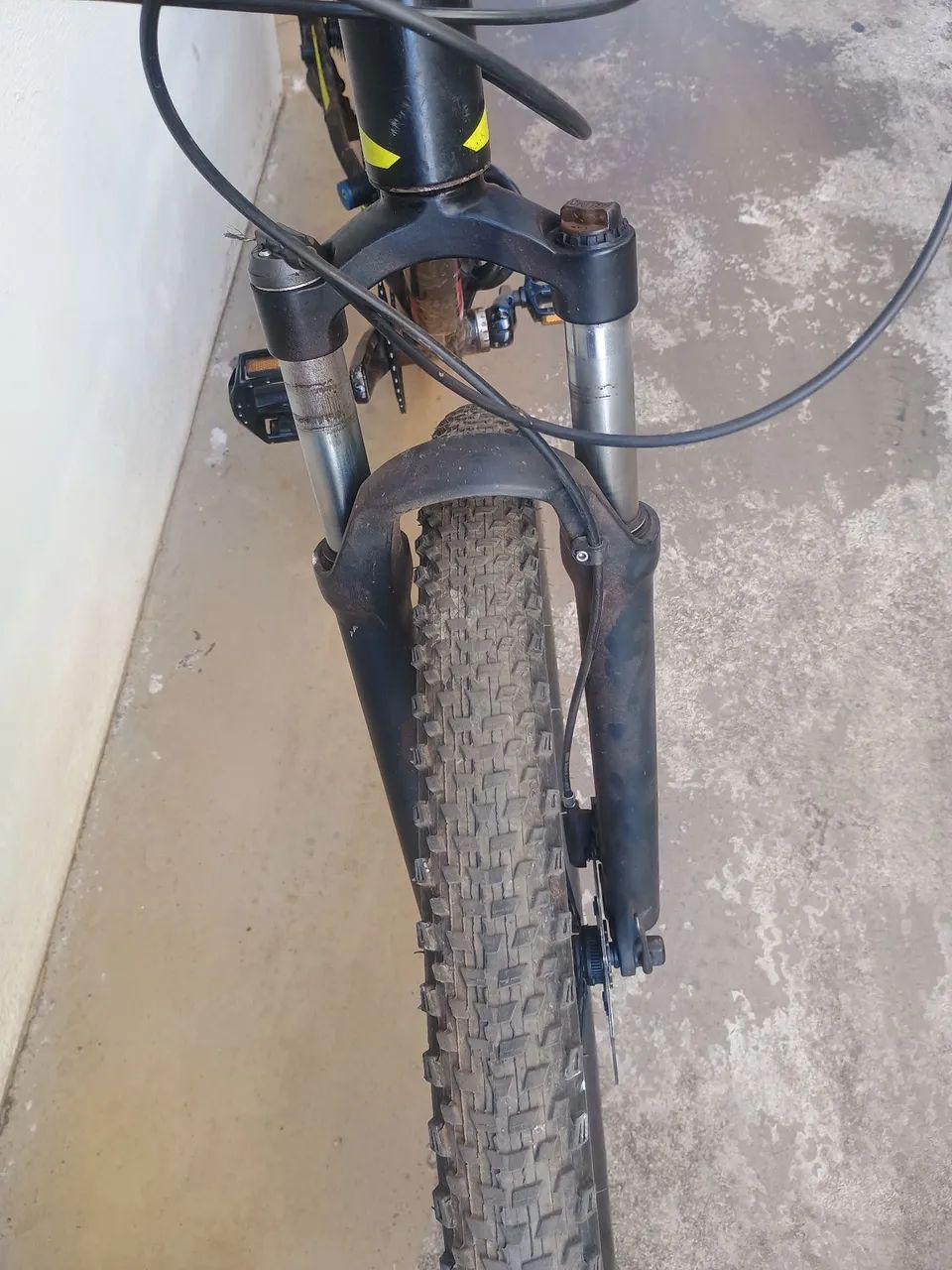 Vendo baik aro 29 com transmissão deore pneus 80% - Foto 4