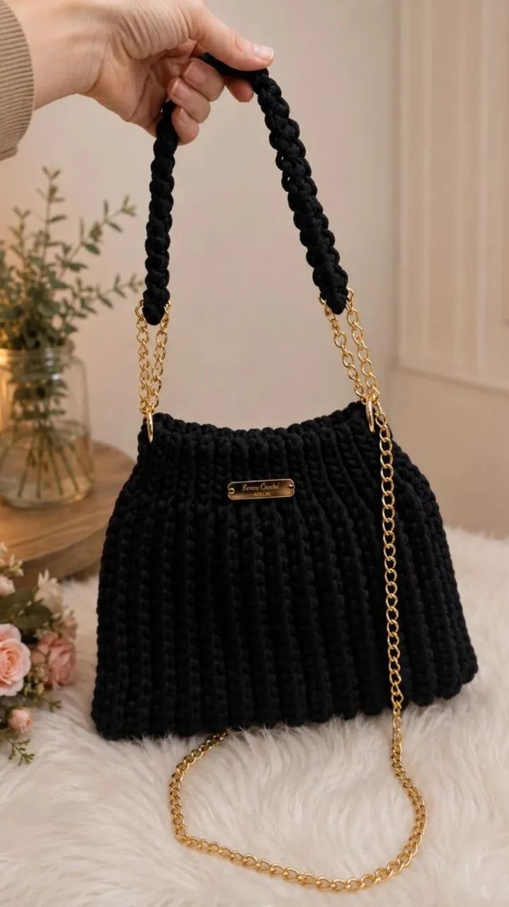 Bolsa Artesabal de Crochê Preta
