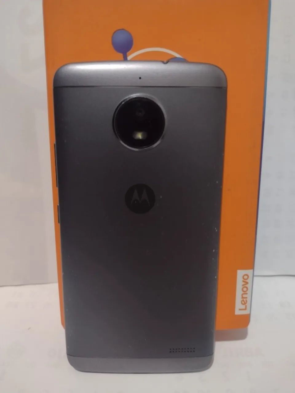 celular motorola e4 titanium - Foto 2